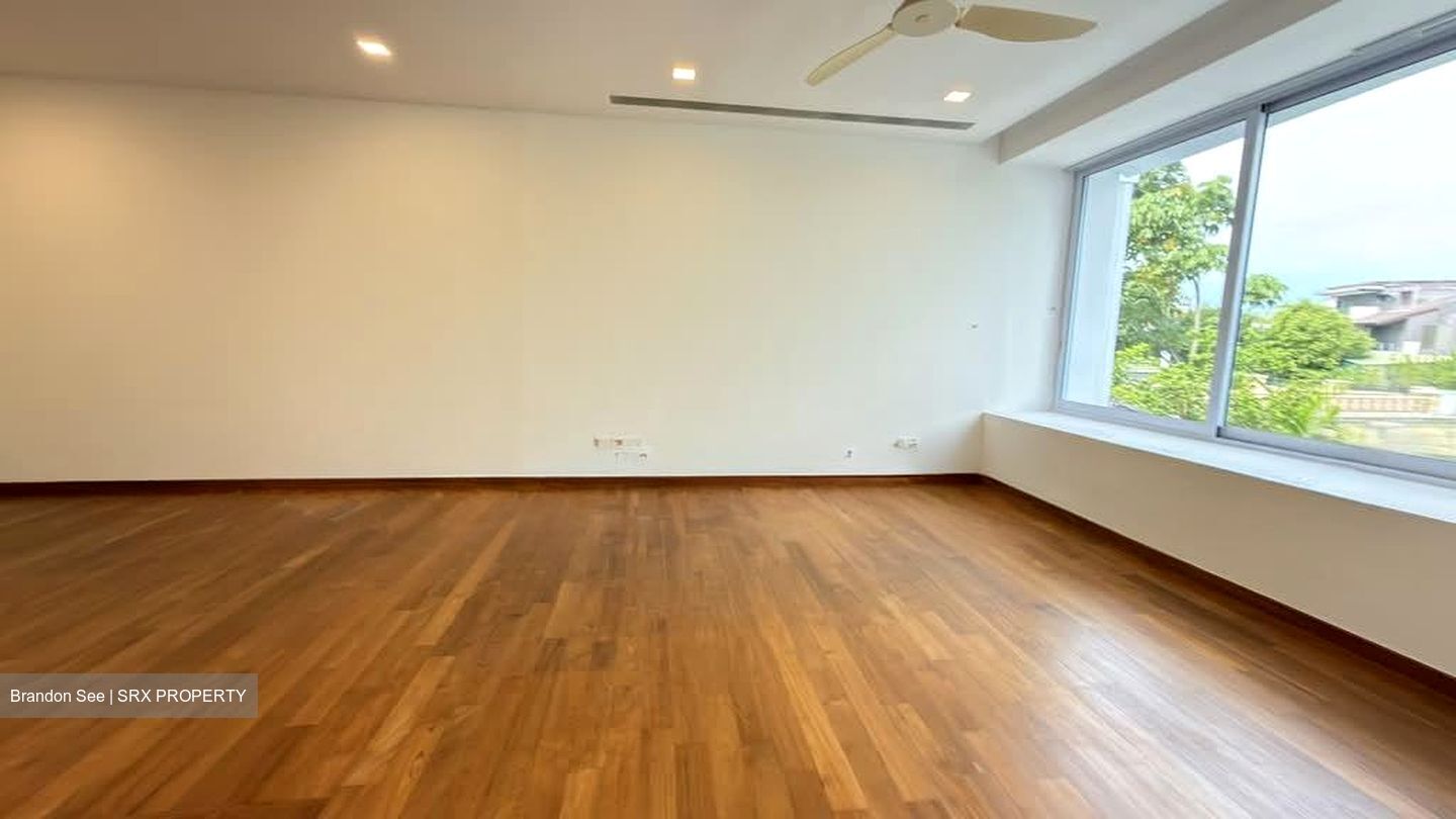 Ocean 8 (D4), Terrace #582937321